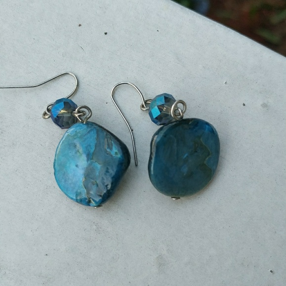 Shell Earrings - Picture 4 of 4